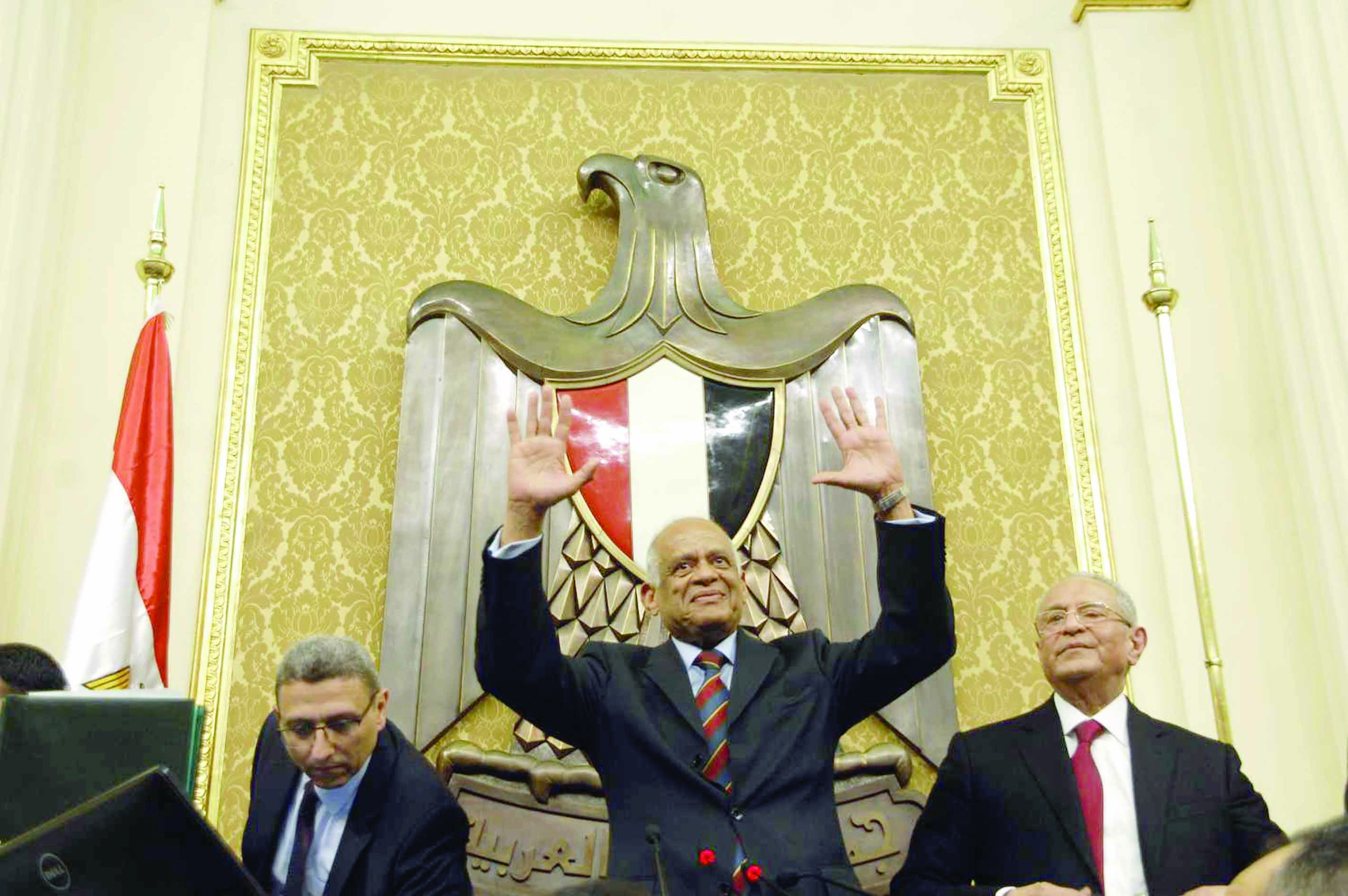 البرلمان المصري يواجه انتقادات "بالبصم" على كل ما تريده الحكومة