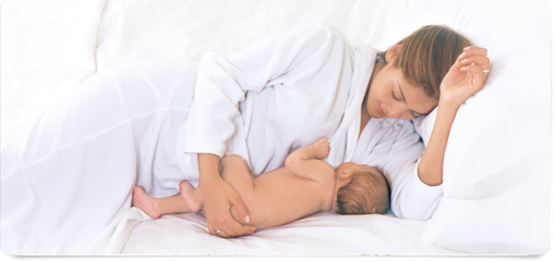 لبن سرسوب ثدي الأم فعال في الساعة الأولى بعد الولادة