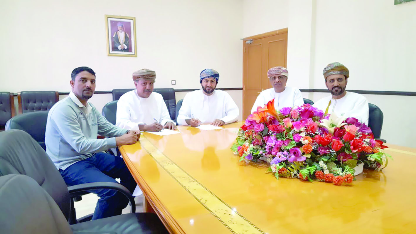 شركة بلاد السلام ترفع الحد الأدنى لرواتب العمانيين