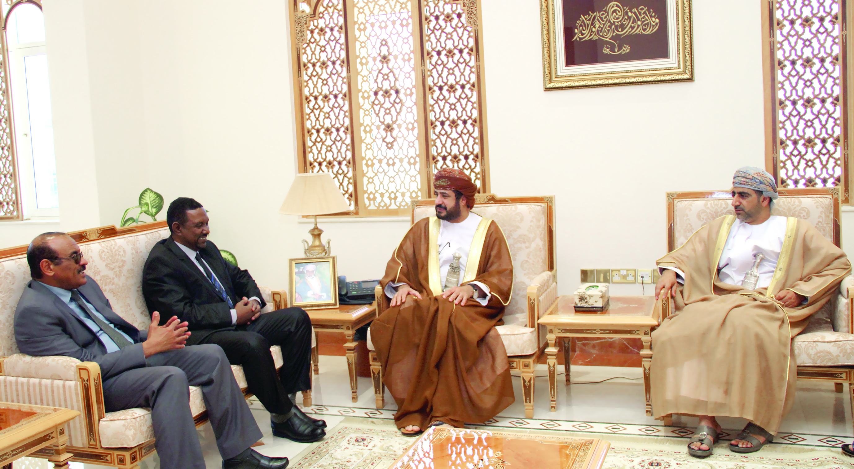 السلطنة والسودان تبحثان التعاون في مجال الخدمة المدنية