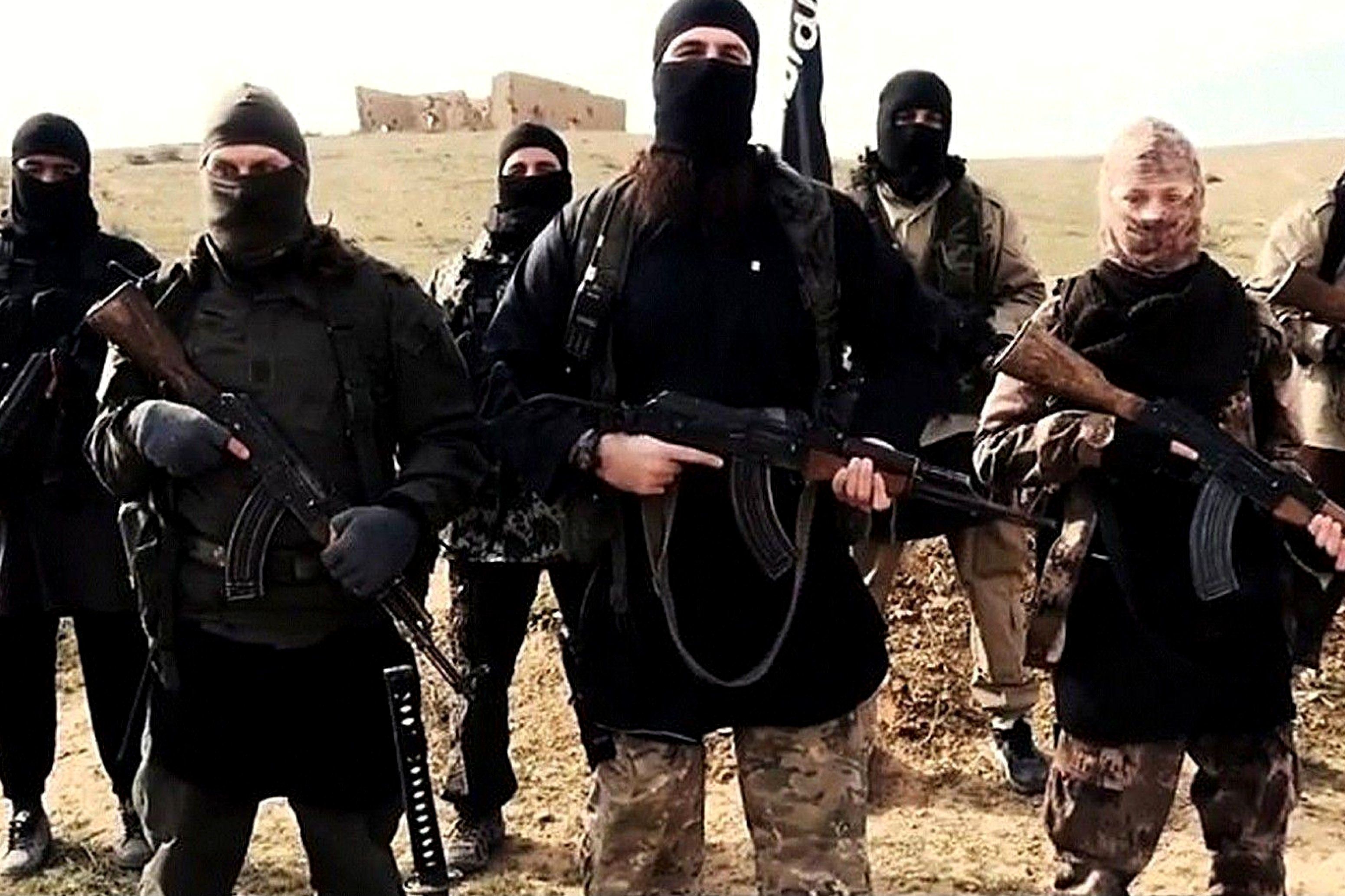 إيطاليا تعتقل متعاطفا مع داعش و روسية مهددة بالسجن لوقوعها فى غرام احد إرهابييه