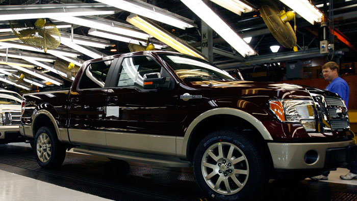Ford to idle four factories over slowing sales