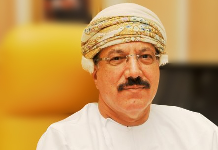 وزير الإسكان يعتمد اتفاقيتي منح أراضي بالانتفاع لمشاريع الإستزراع السمكي في ولايتي قريات والدقم