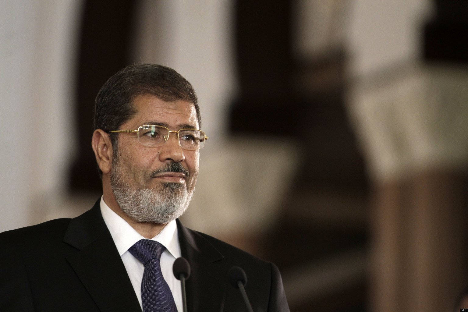 بعد حكم محكمة النقض ... مصير " مرسي " مرهون فقط بعفو من "السيسي"