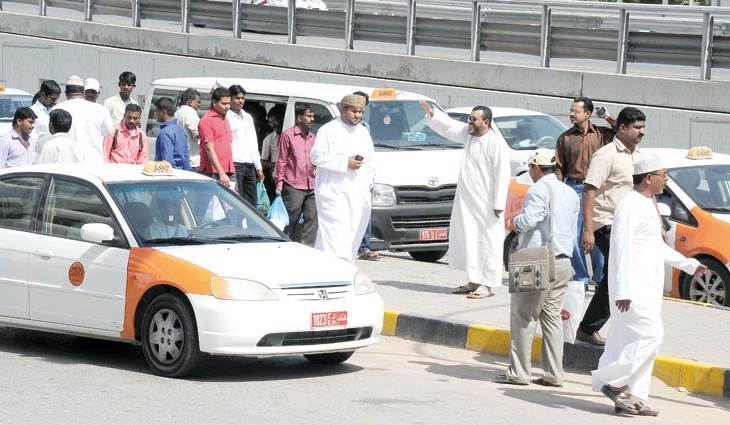 4 بالمائة من العمانيين يستخدمون مركبات الأجرة للذهاب إلى وجهاتهم المعتادة