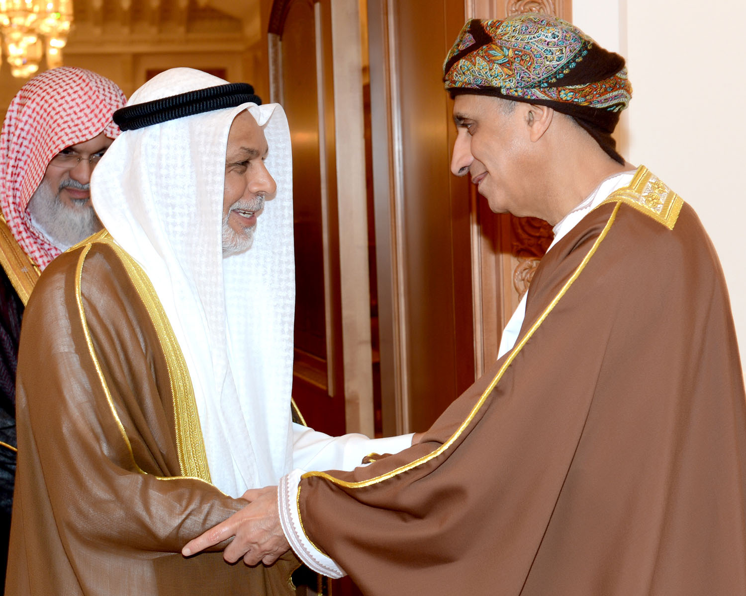 Sayyid Fahd receives heads of delegations
