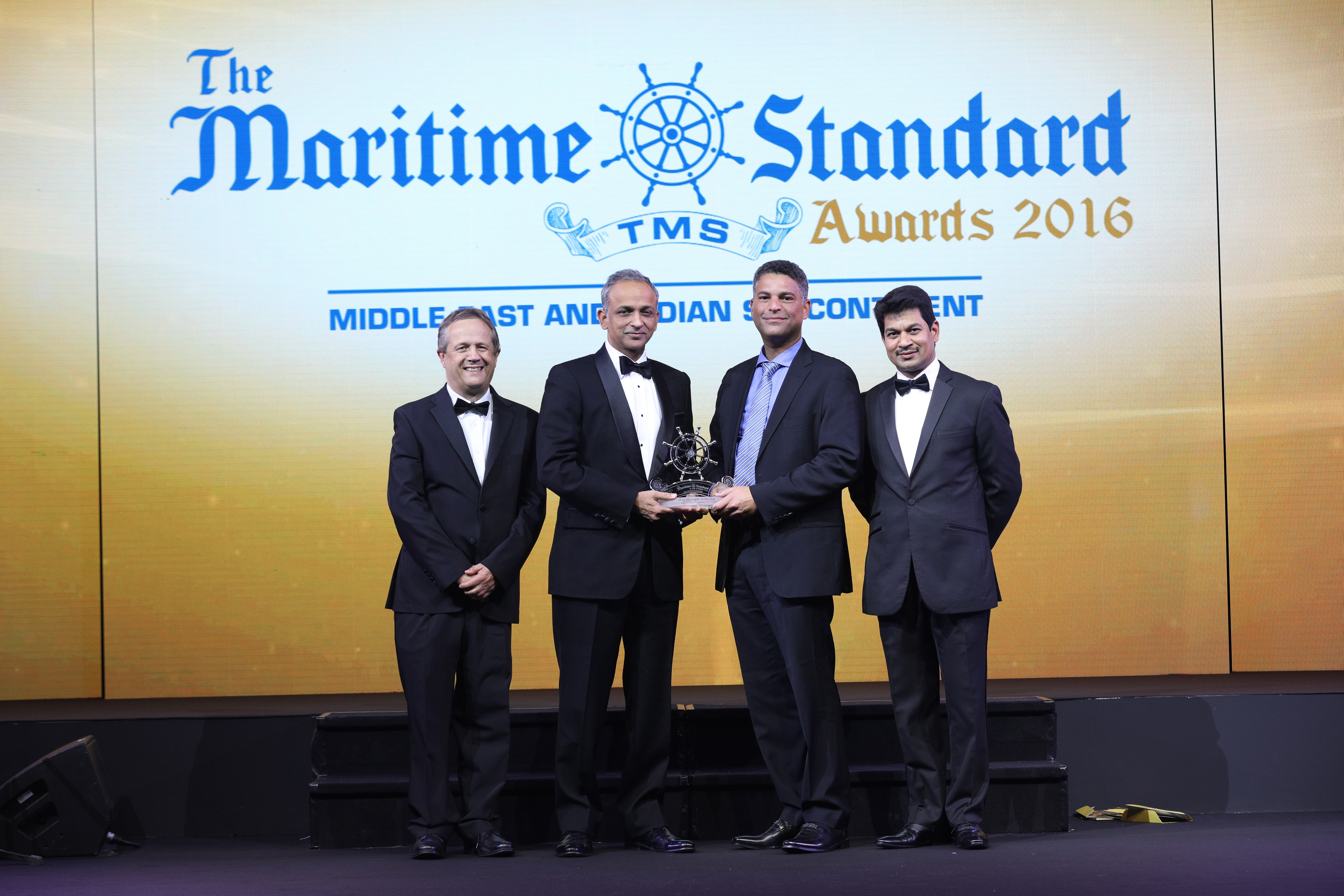 العمانية لإدارة السفن تفوز بجائزة أفضل شركة في إدارة السفن