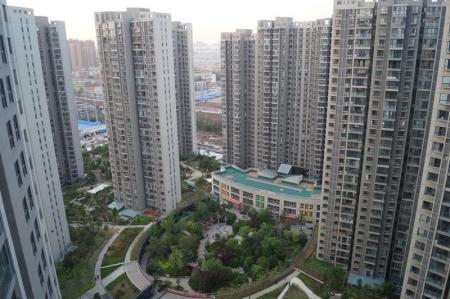 ثلاث مدن صينية تفرض قيودا على شراء العقارات