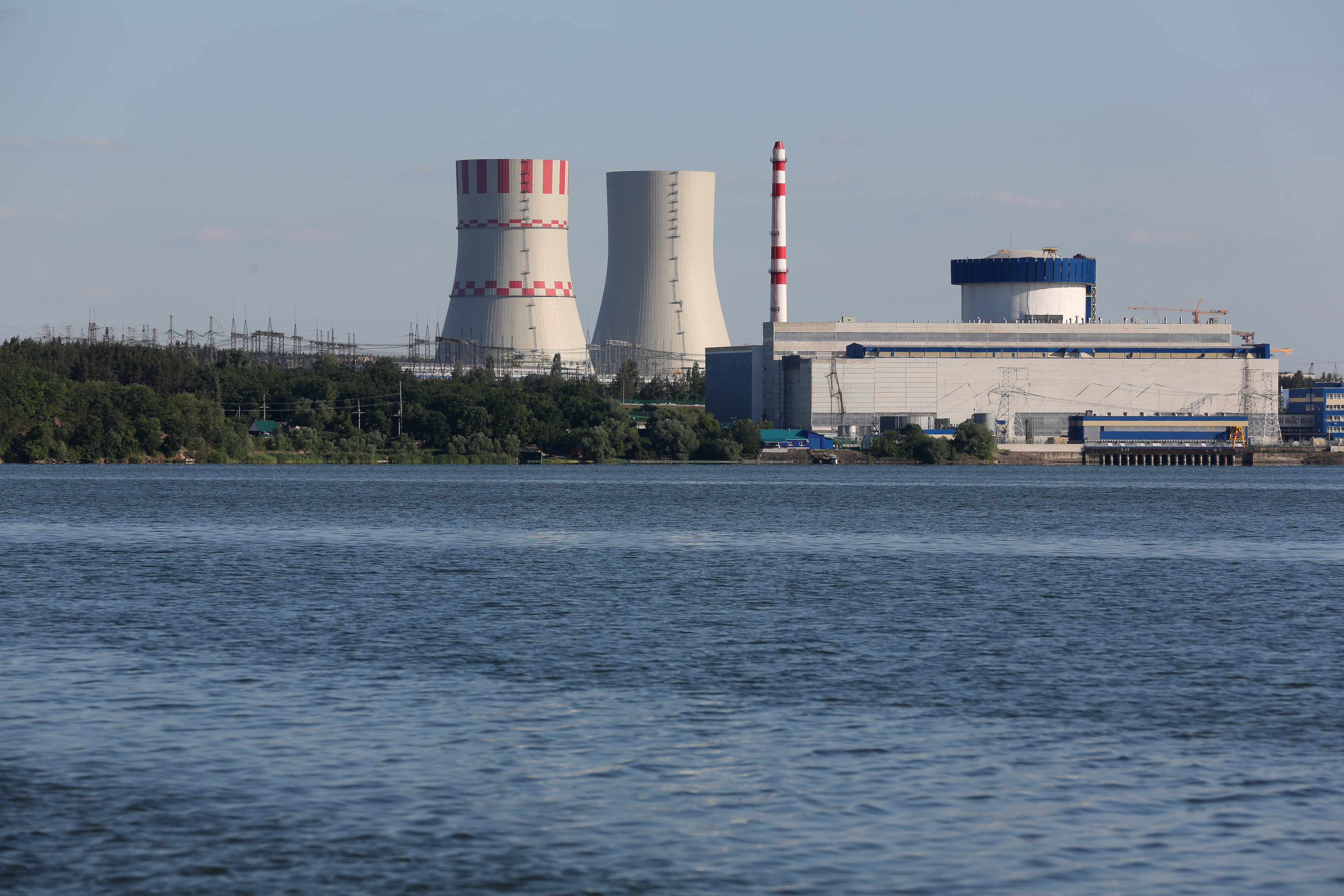 Russia's Putin suspends plutonium cleanup accord with US because of "unfriendly" acts