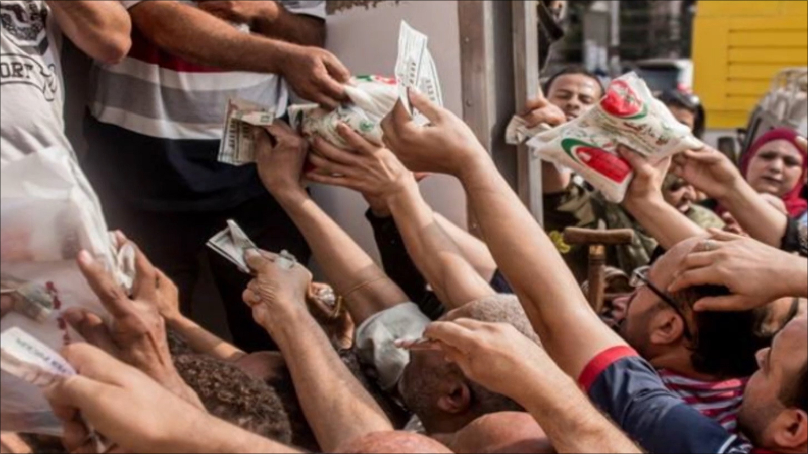 واشنطن بوست : السكر في مصر "جريمة سياسية"