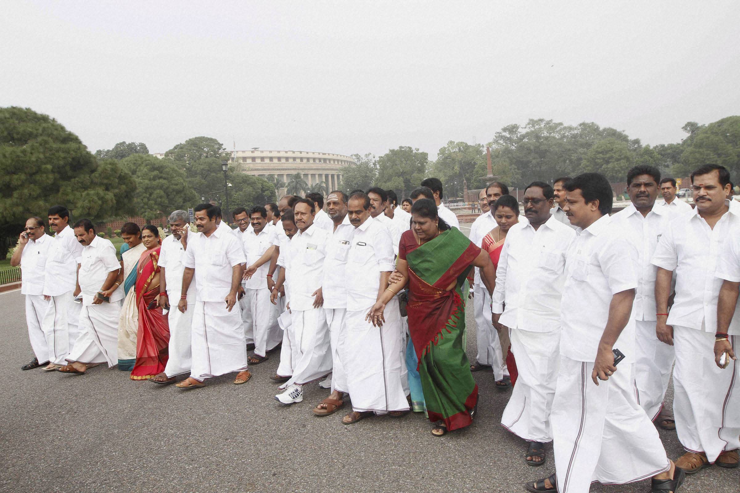 Cauvery row: AIADMK slams BJP, Congress; stir across Tamil Nadu