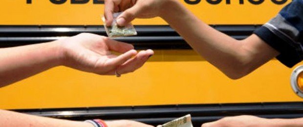 دراسة تحذر من ارتفاع نسبة تعاطى المواد الأفيونية بين الأطفال والمراهقين إلي 200%