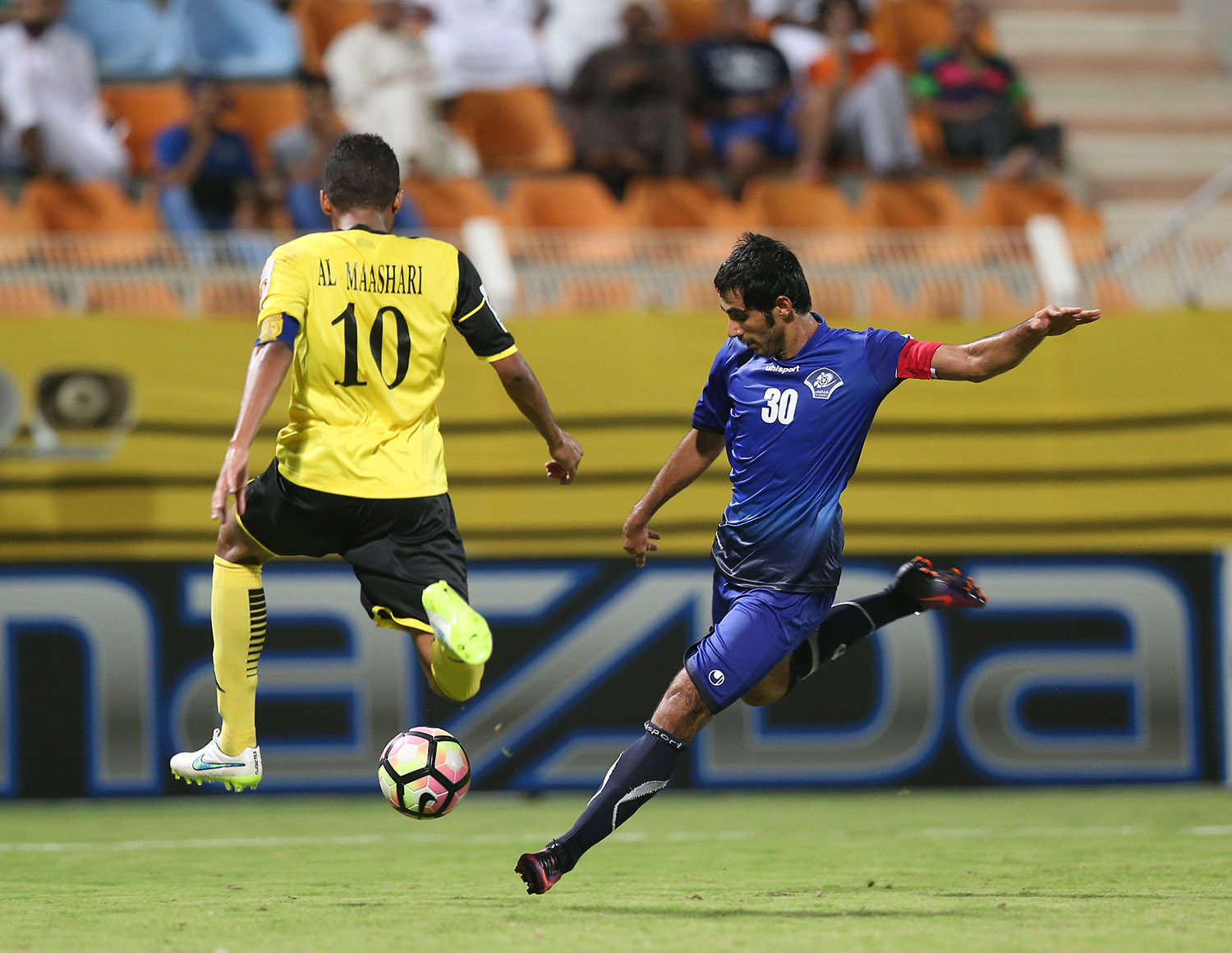 19 هدفا في الجولة التاسعة من دوري عمانتل للمحترفين