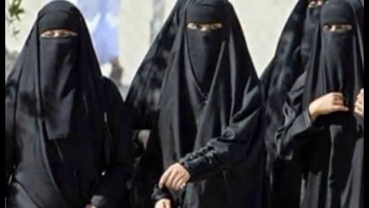 نساء "الموصل" يخلعن ملابسهن السوداء ... لماذا ؟