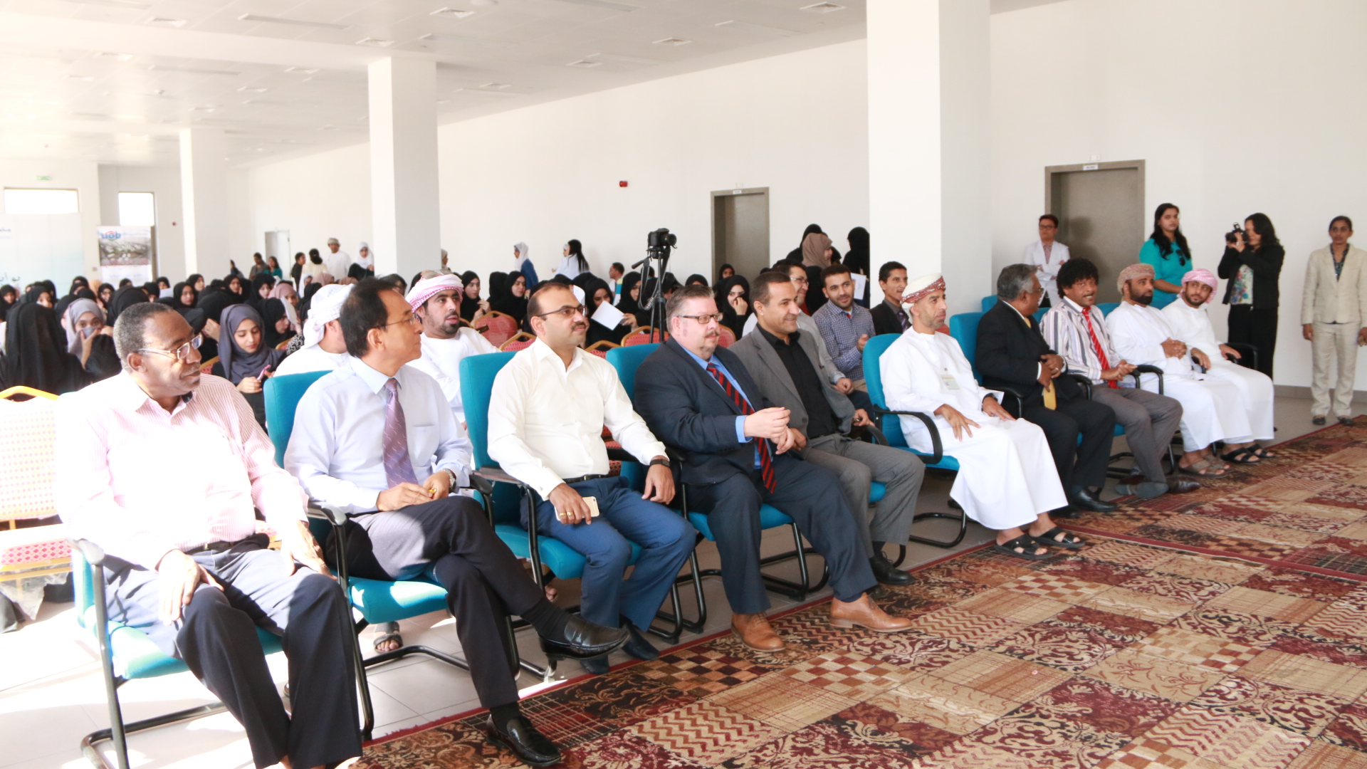 جامعة البريمي تحتفل باليوم العالمي للأخلاق