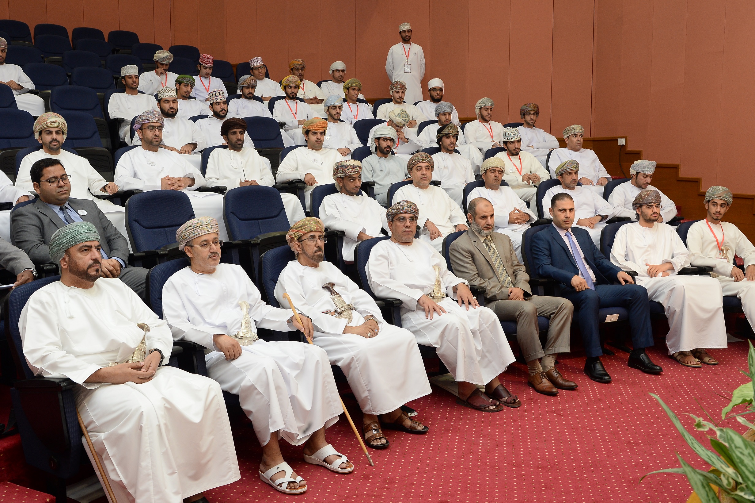 ملتقى بجامعة السلطان قابوس لتعزيز الوعي السياسي بين الأفراد