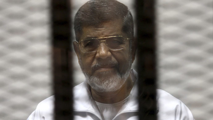 Egyptian court overturns former president Morsi's death sentence