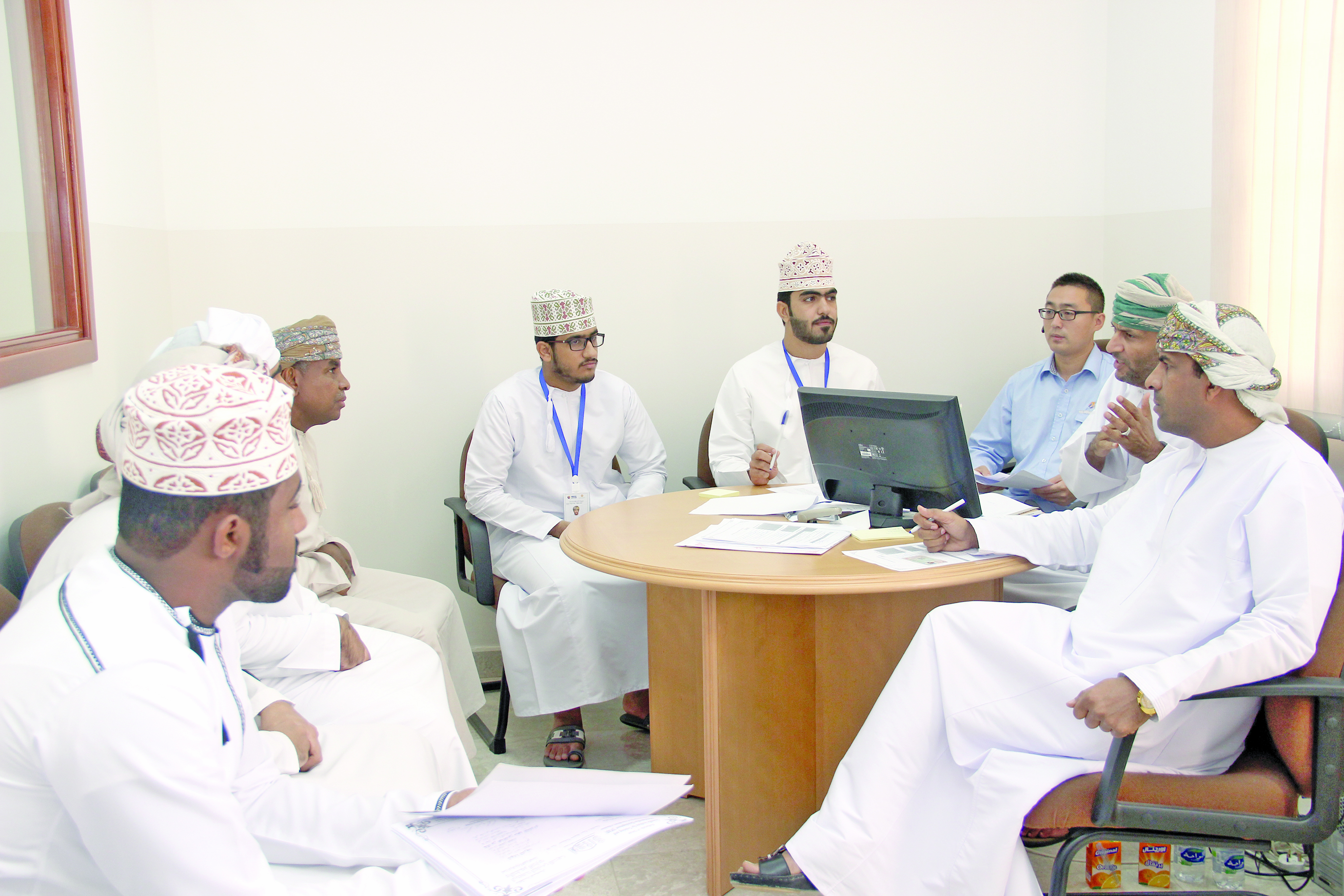 مقابلات وظيفية للباحثين عن عمل  بالظاهرة