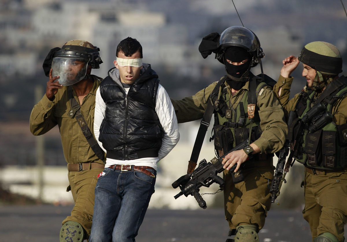 كم عدد الفلسطينيين الذين اعتقلتهم إسرائيل  خلال شهر اكتوبر فقط ؟