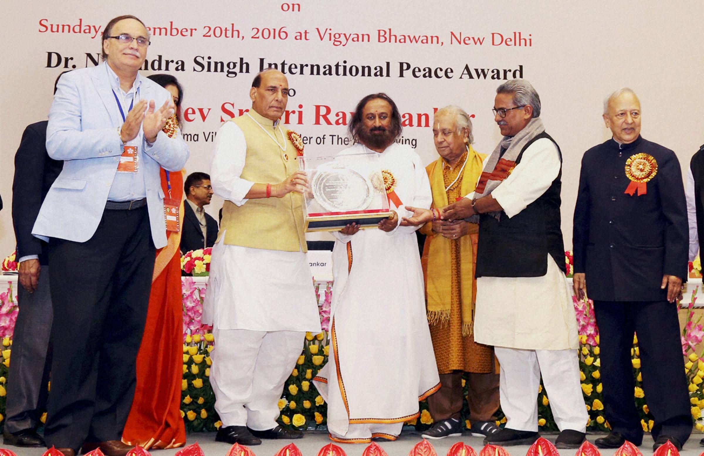 #SriSriRavishankar gets international peace prize