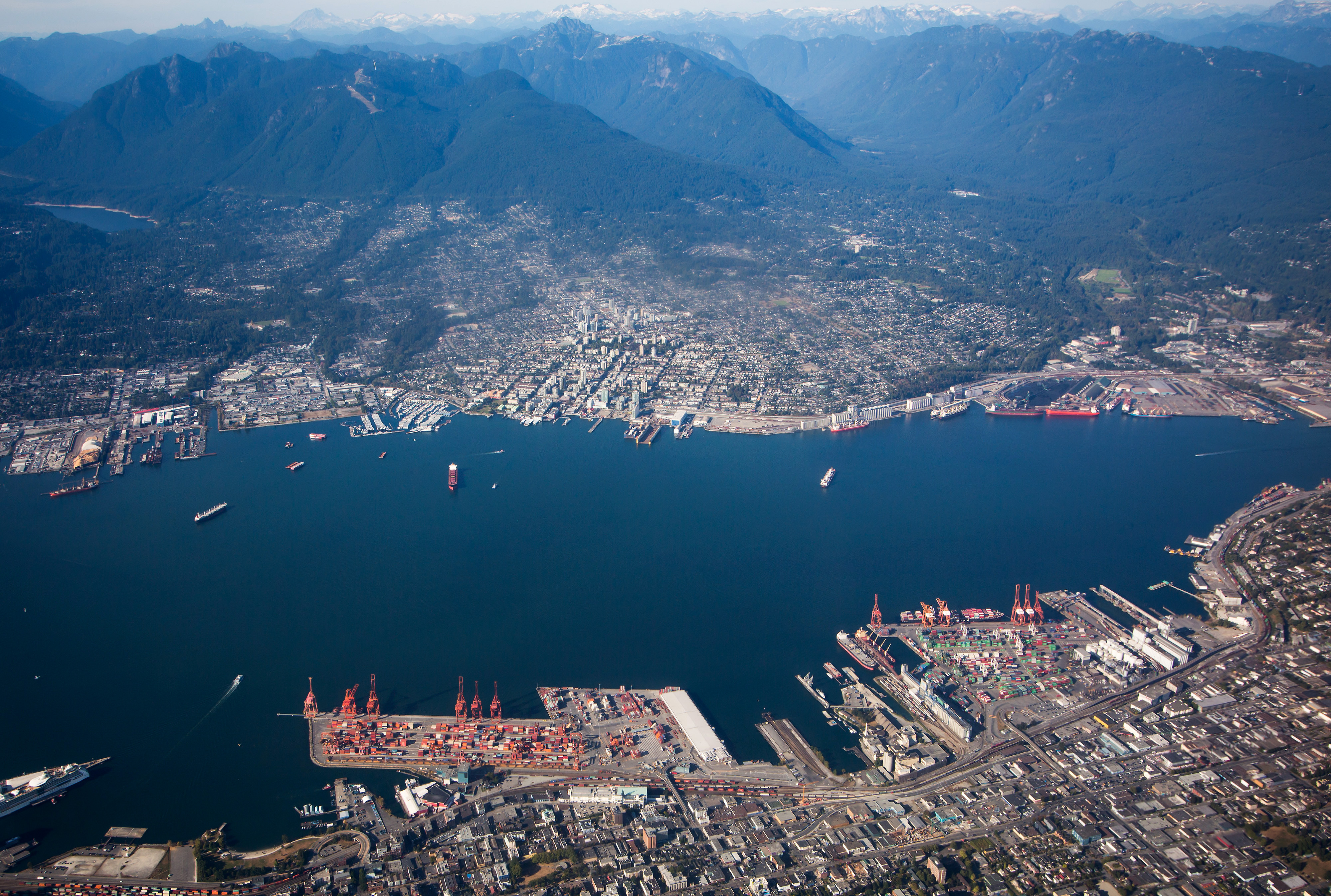 Canada oil sands Asia export dream faces port bottleneck