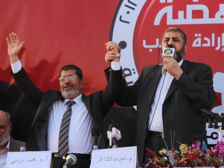 إلغاء مؤبد "مرسي" وإعدام "الشاطر".. هل تعد أولى فواتير المصالحة مع الإخوان في مصر ؟
