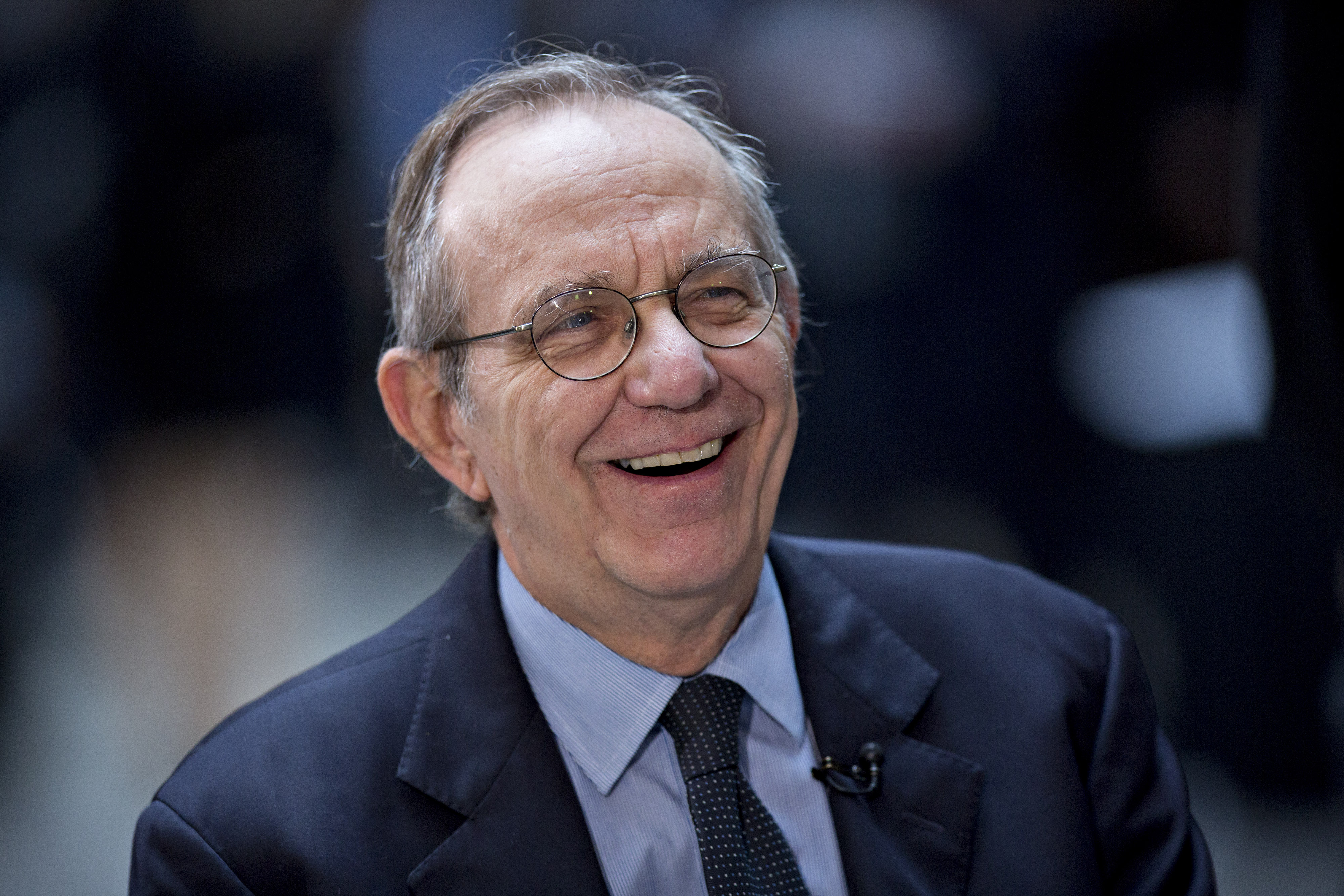 Italy’s Padoan seen as likely premier if referendum defeated
