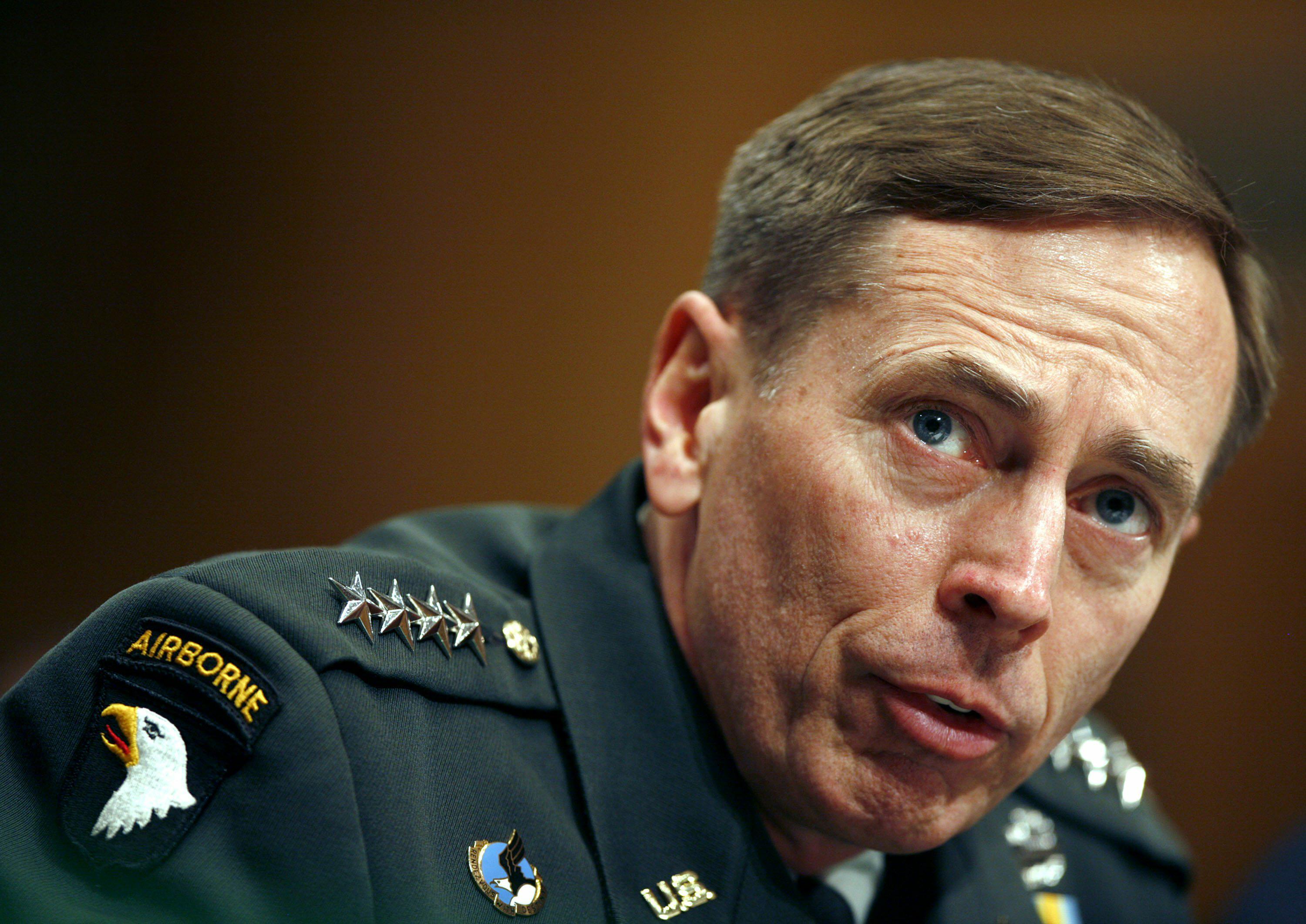 Trump to meet Petraeus as secretary of state fight continues