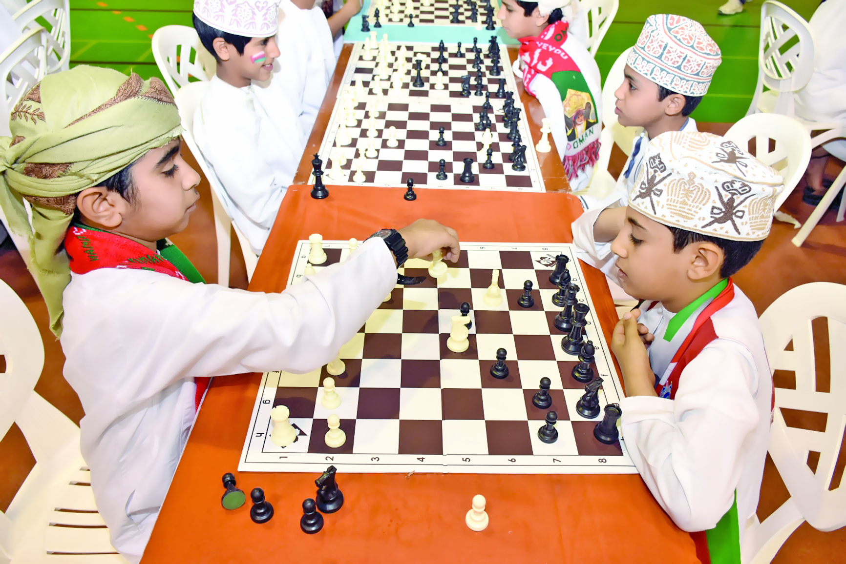 مشاركة واسعة في المهرجان المدرسي للشطرنج بشمال الباطنة