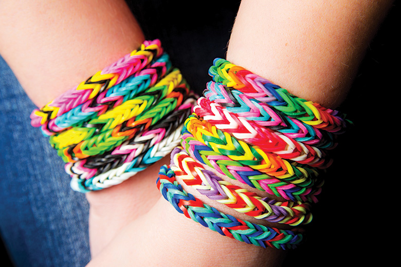 How to make bracelet by using looms rubber bands