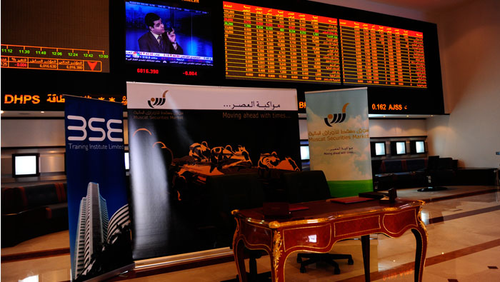 Oman share index declines in October