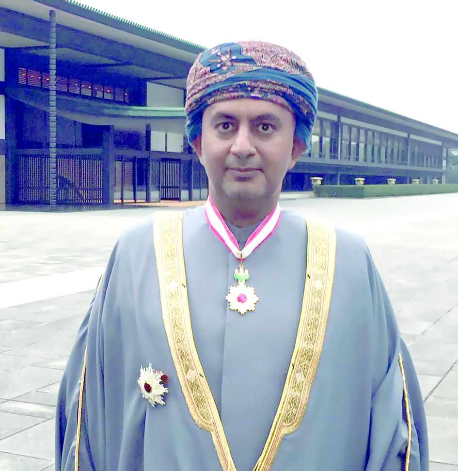 اليابان: السنيدي يتقلد وسام الشمس المشرقة "النجمة الذهبية الفضية"