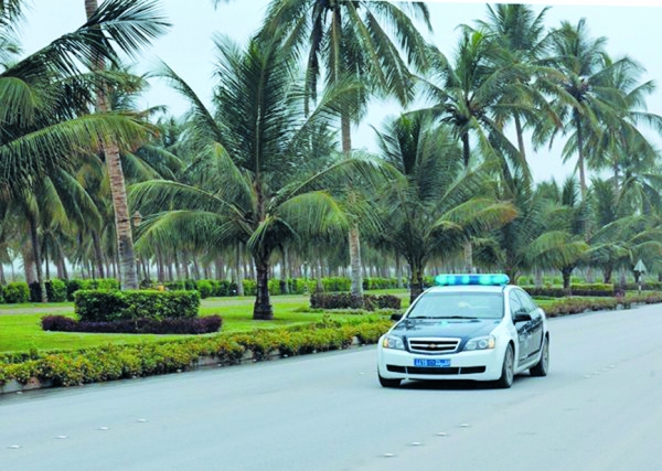 Royal Oman Police launch hunt for three bank robbers