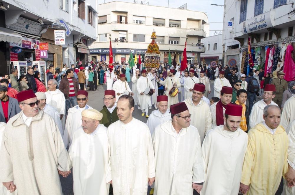المغاربة يحتفلون بالمولد النبوي رغم الجدل