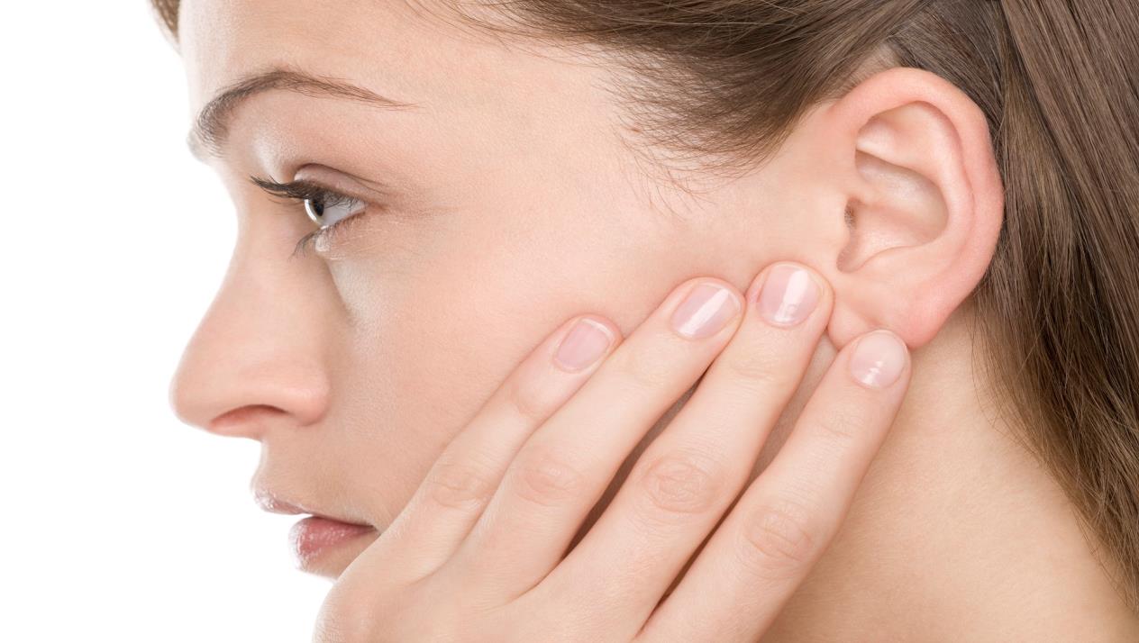 4 طرق طبيعيّة لعلاج بثور الأذن