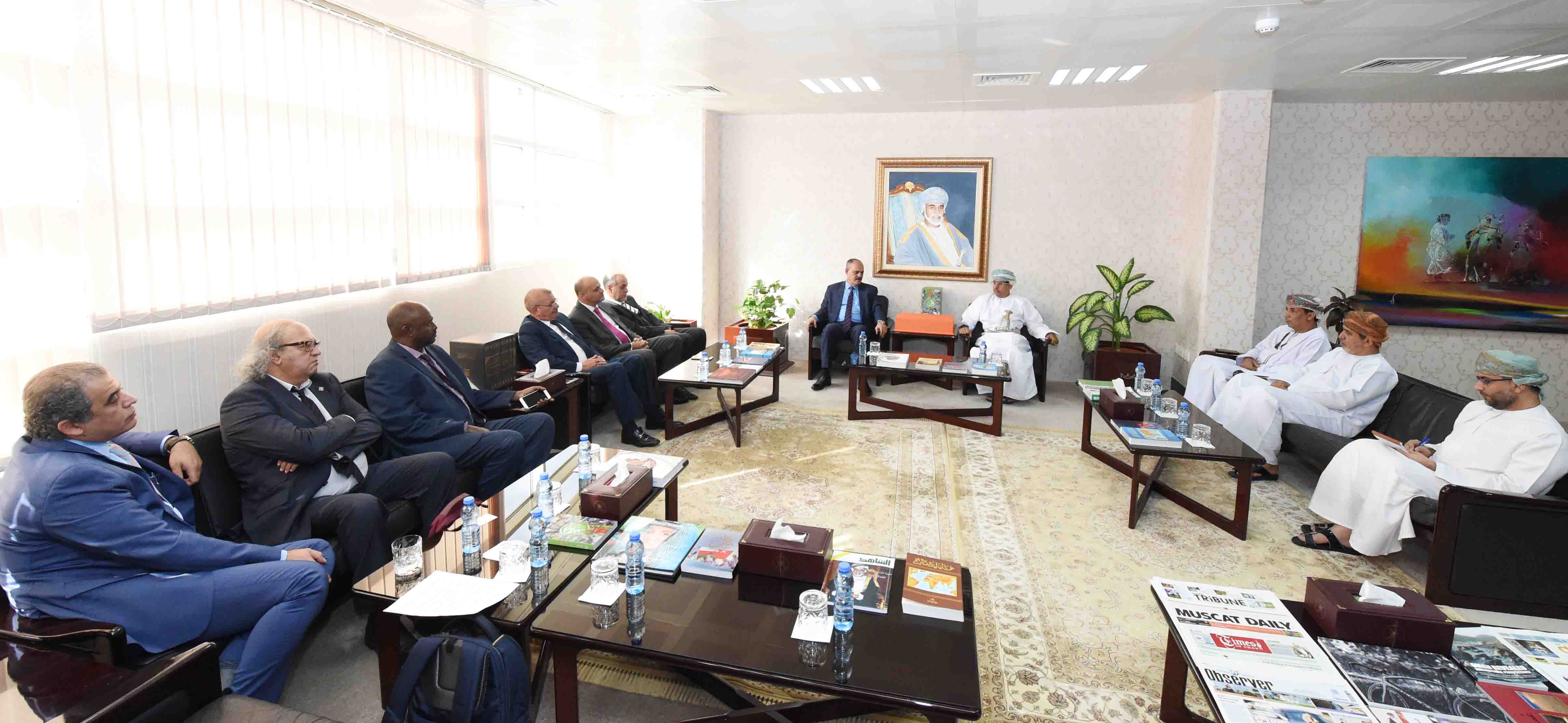 وزير الإعلام يستقبل وفد اتحادين الصحفيين العرب والدولي