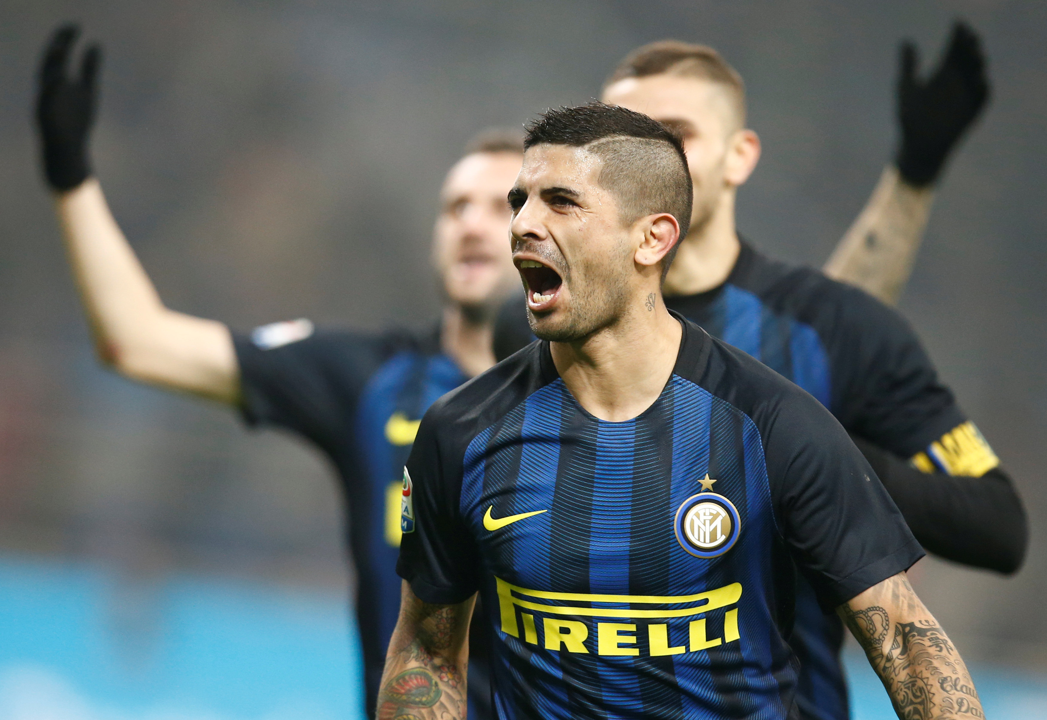 Two-goal Icardi gives Inter third successive win