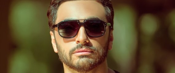 لماذا منعت القاهرة تامر حسني السفر لتركيا؟