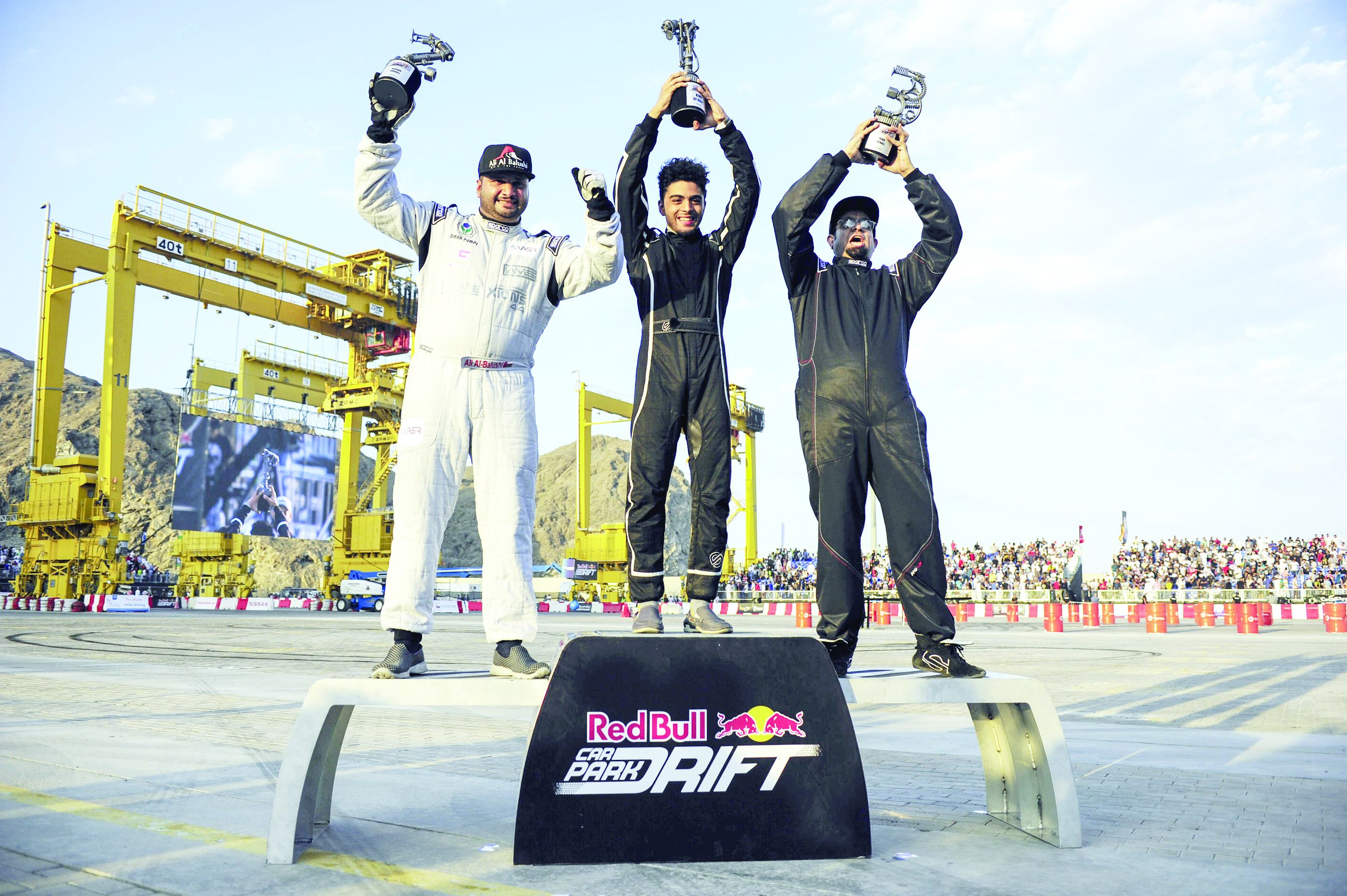 أبطال السلطنة للدريفت يحققون أفضل النتائج مع سيارات نيسان