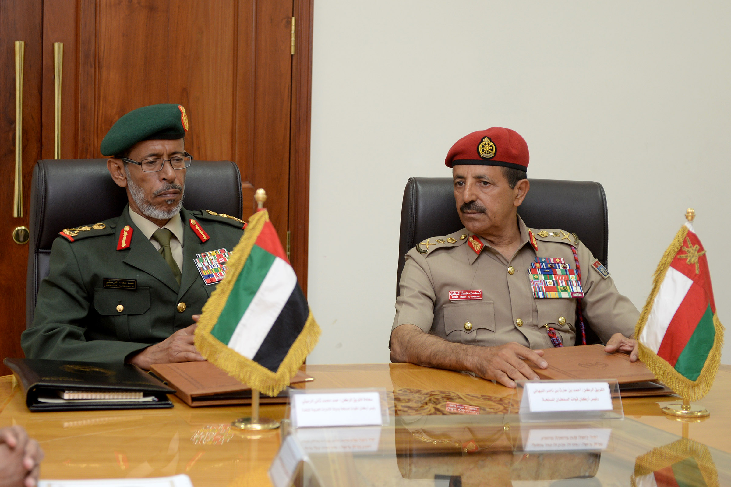 مباحثات عمانية إماراتية عسكرية وتأكيد على المصالح المشتركة
