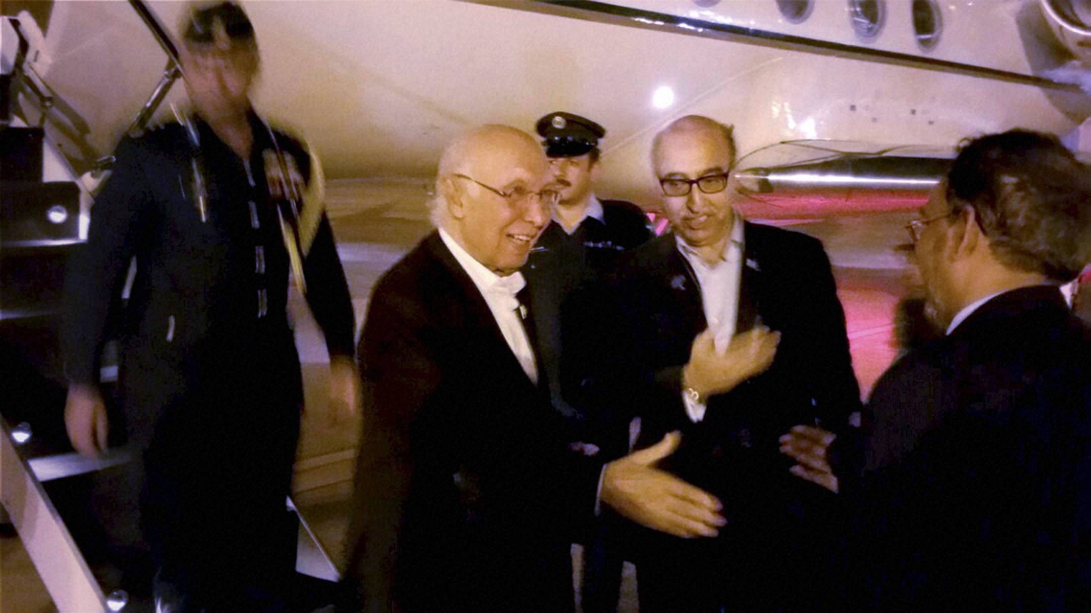 Sartaj Aziz arrives for Heart of Asia conference, no clarity on bilateral talks