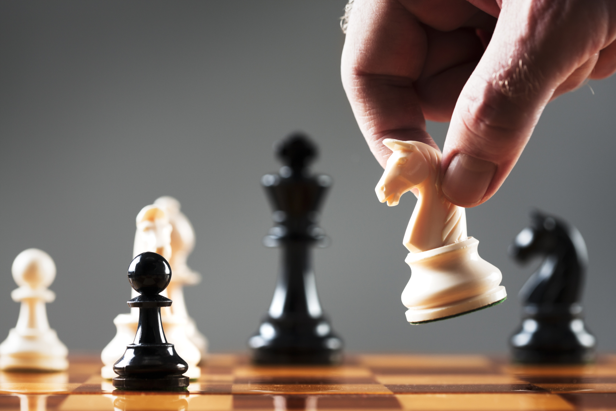 دورة تأهيل مدربي مراكز إعداد لاعبي ولاعبات الشطرنج بالمحافظات
