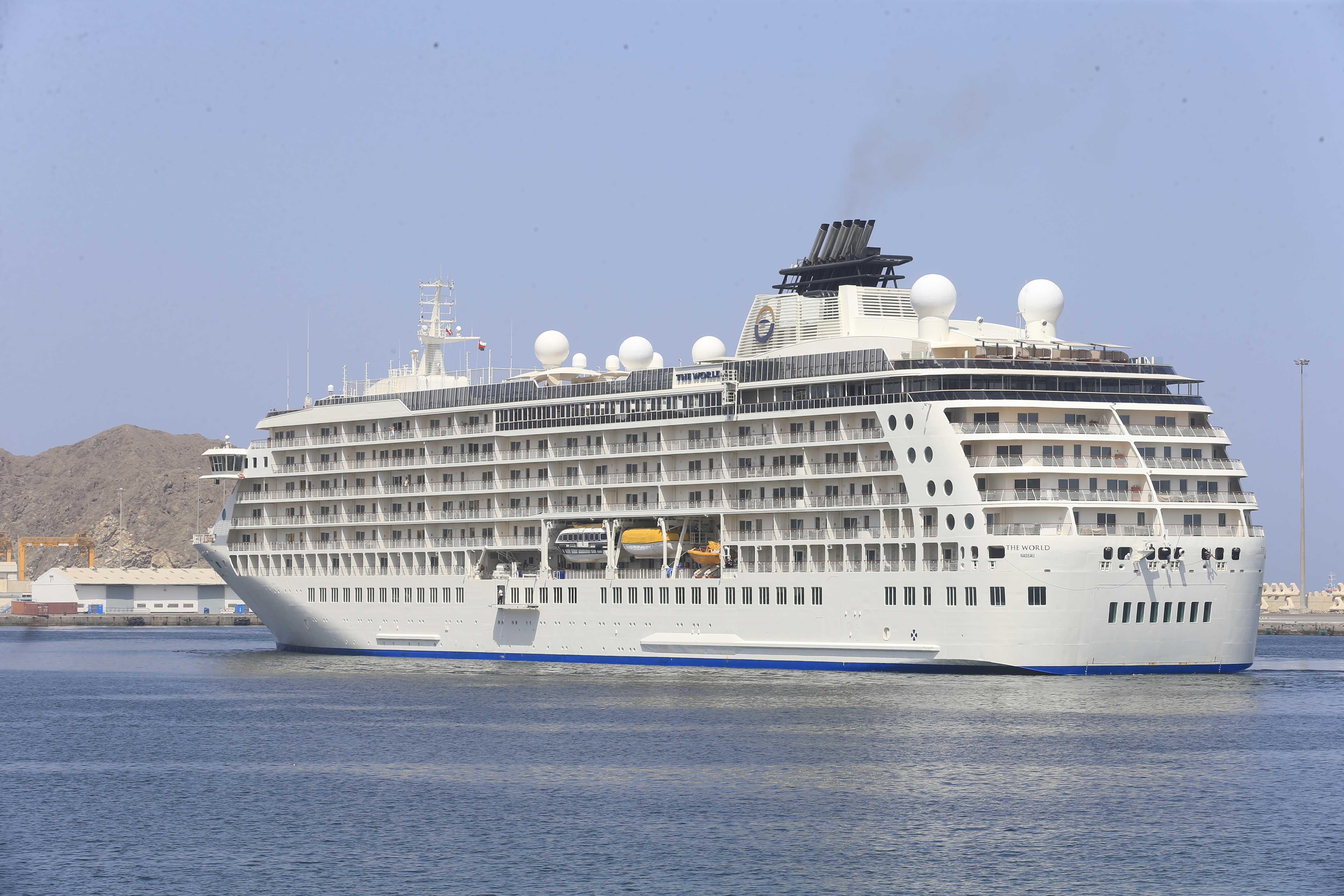 Oman tourism: More cruise ships not converting to more money for Muttrah souq sellers