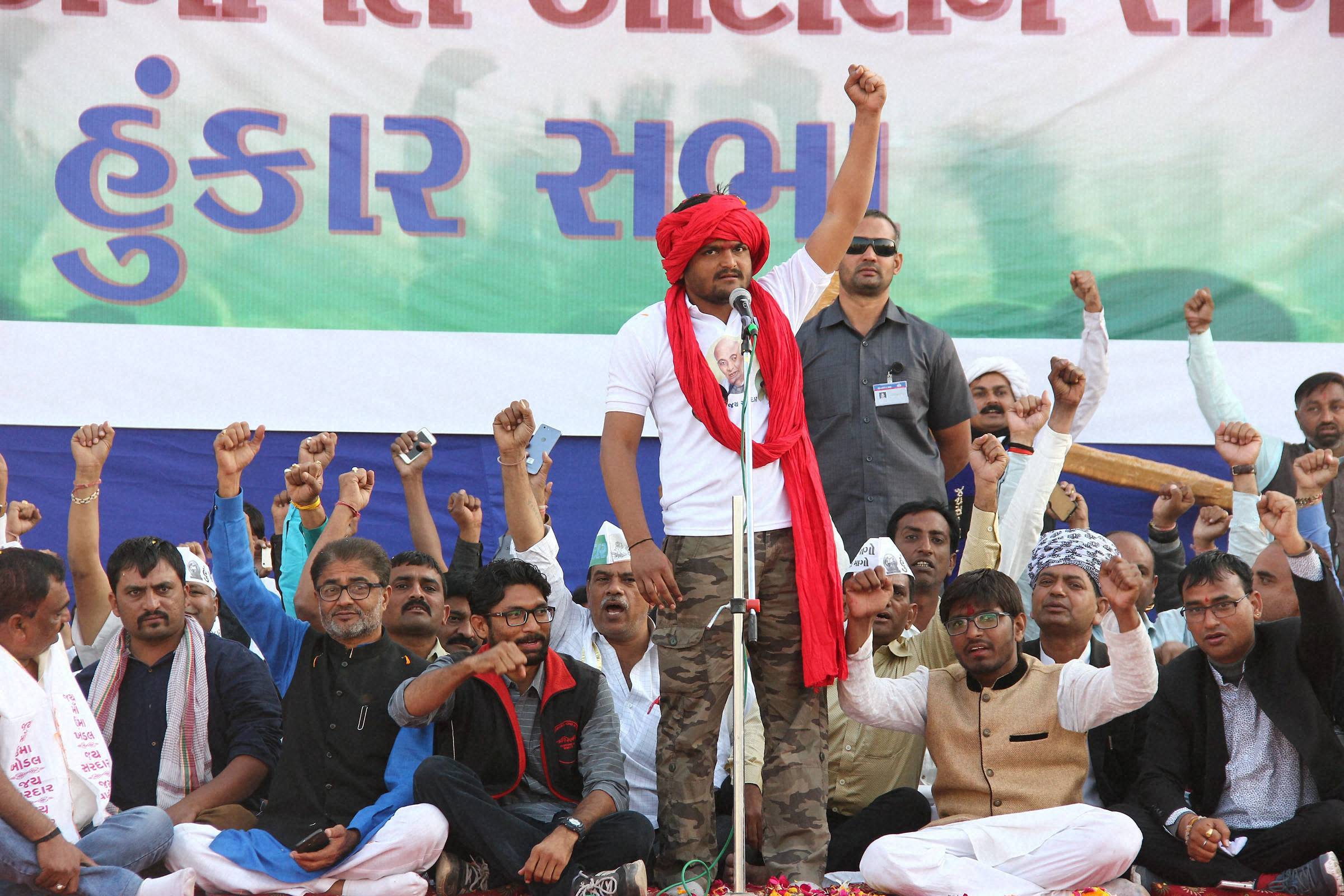 Back from exile, Hardik calls for 'dangal' against "autocracy" in Gujarat