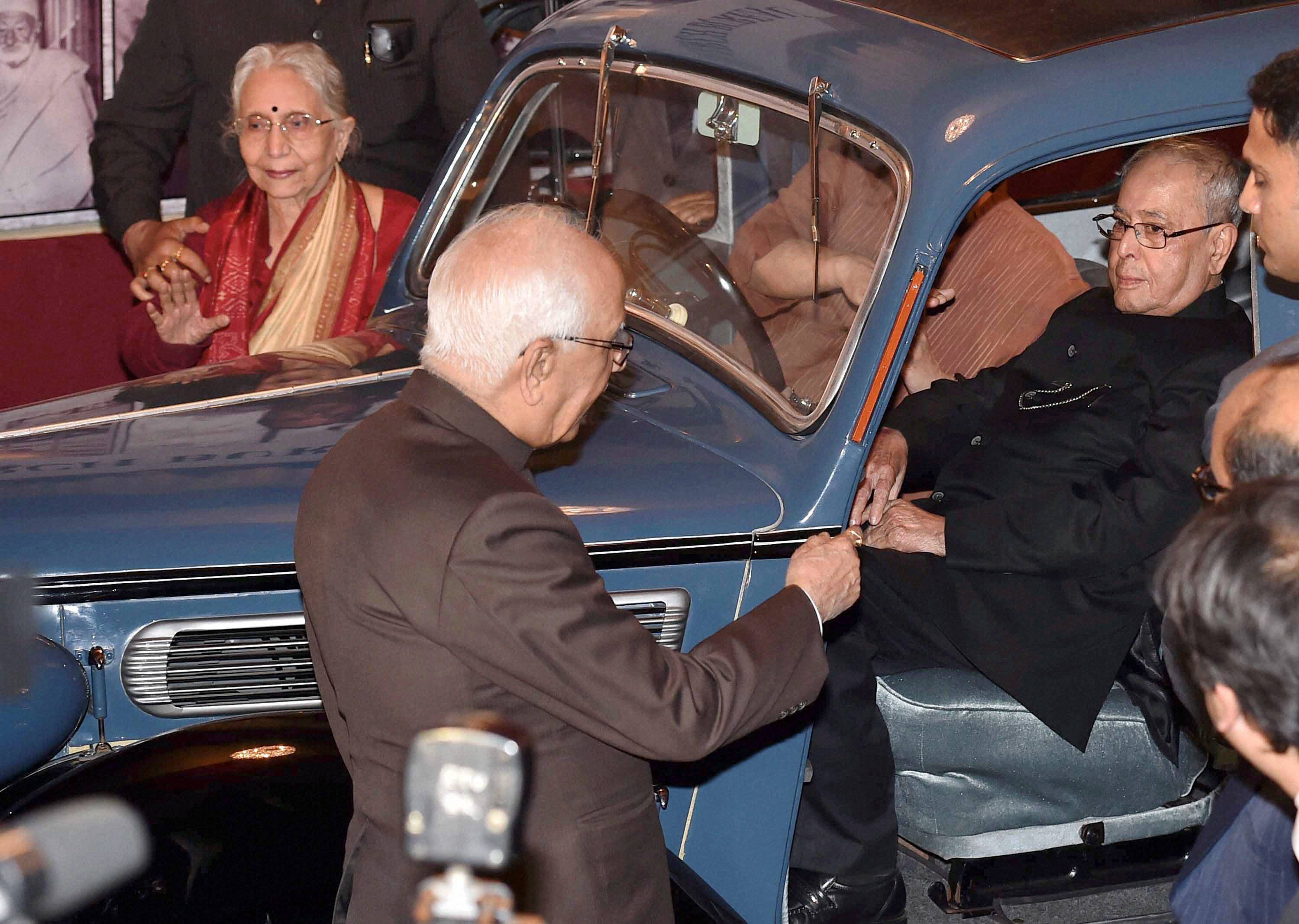 President unveils Netaji  Subhas Chandra Bose's restored Audi car