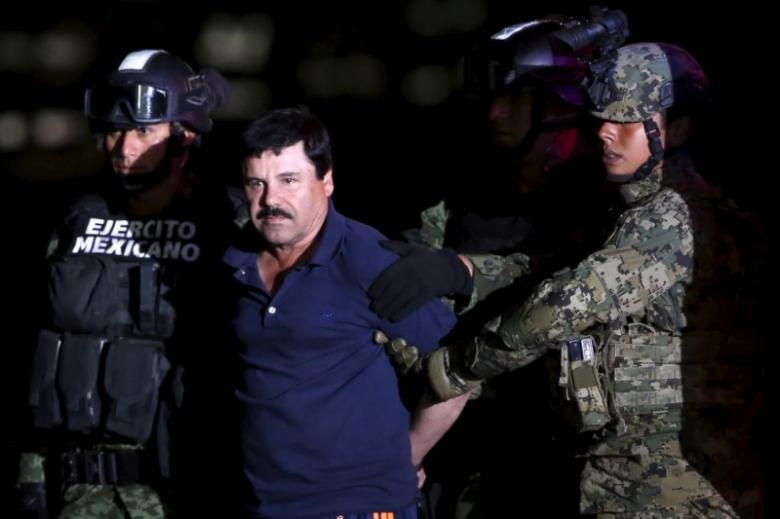 المكسيك تسلم تاجر المخدرات " إل تشابو" إلى الولايات المتحدة