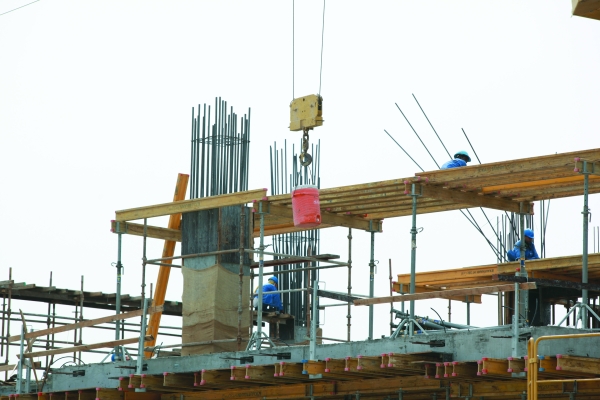 Oman eases rules for new contracting firms