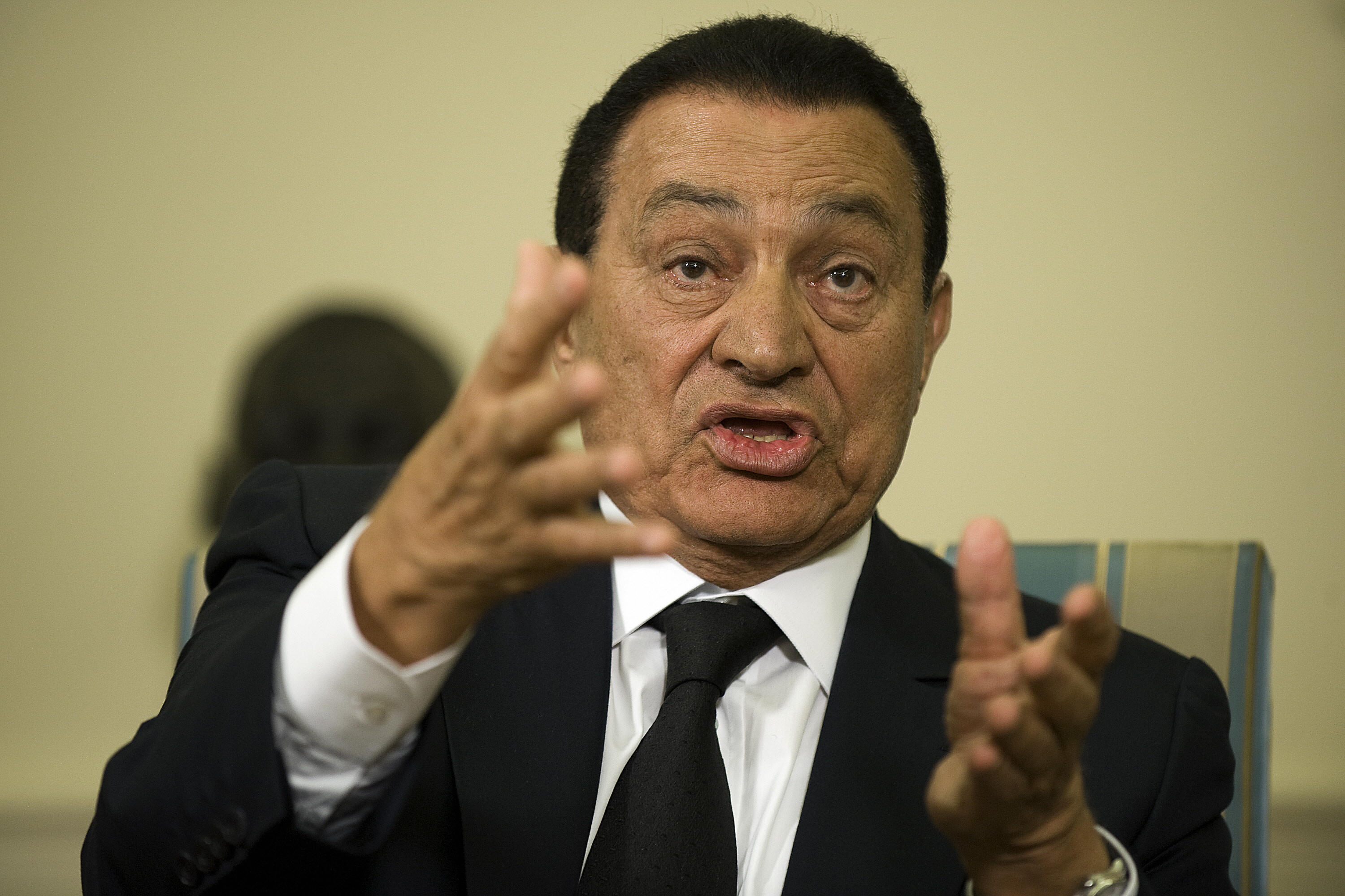 (3) ماذا لو استمر مبارك في حكم مصر؟ تراجع البطالة عن معدلها الحالي