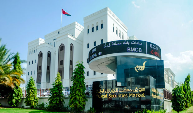 مؤشر سوق مسقط يغلق منخفضا بنسبة 24 ر0 بالمائة