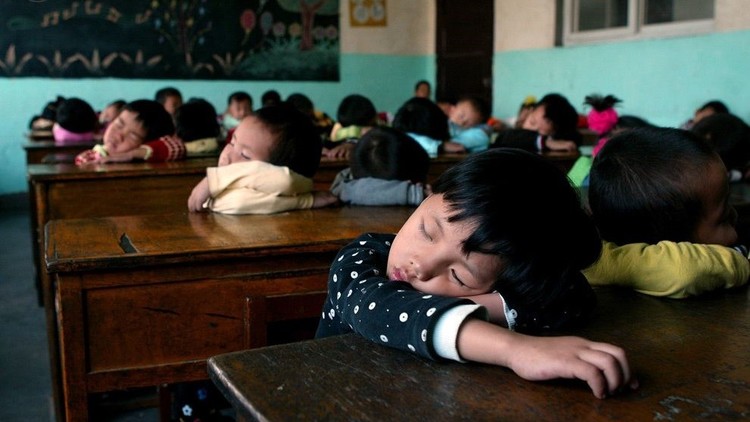 هل تعرف من هم أقل، وأكثر شعوب العالم نوماً؟